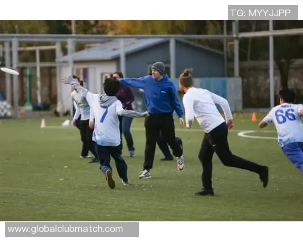 从零起步掌握飞盘比赛技巧与策略全解析