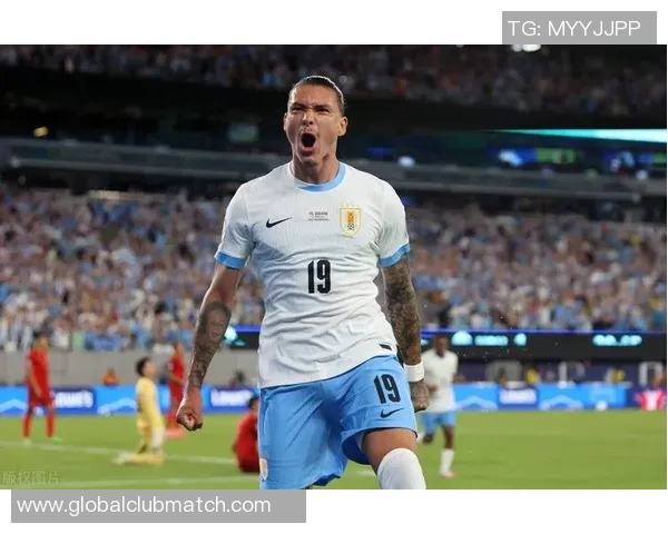 努涅斯在赛场上的精彩表现引发球迷热议成为新一代足球明星的潜力之星 努涅斯在赛场上的精彩表现引发球迷热议成为新一代足球明星的潜力之星